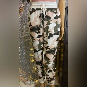 Guess Oaks Logo Tape Jogger Pink Camo